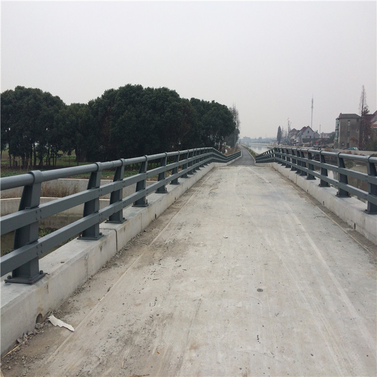 橋梁護(hù)欄，橋梁欄桿