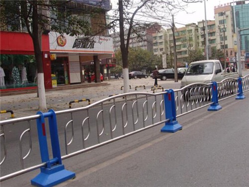 道路護(hù)欄